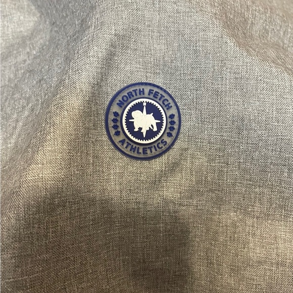 North Fetch Athletics Dog Rain Coat - Picture 3 of 4